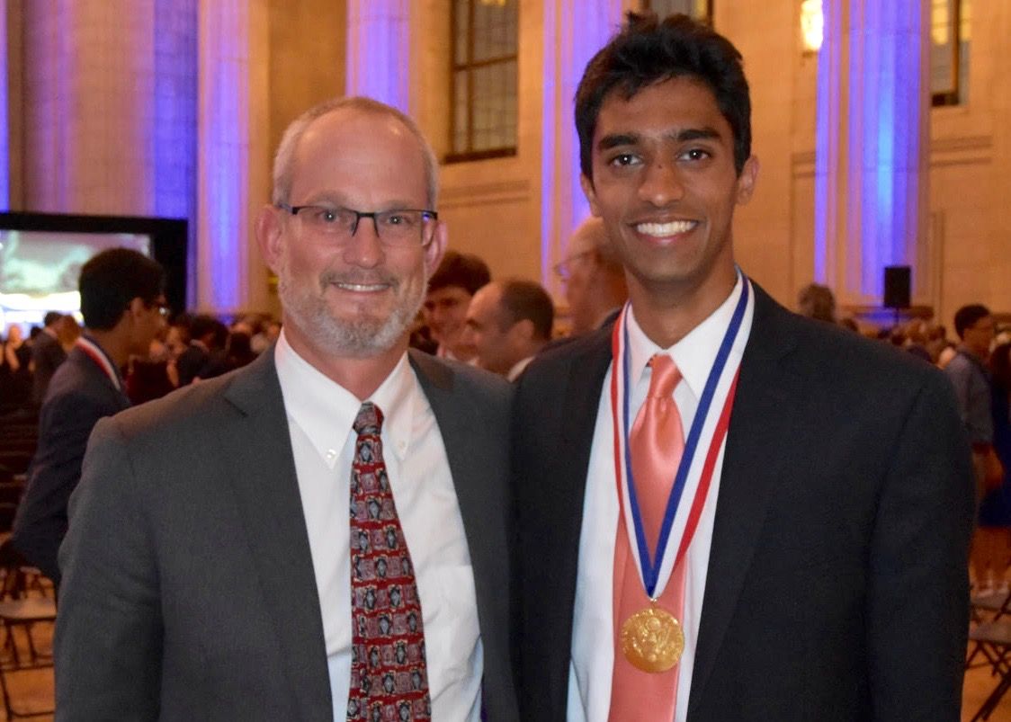 Siva Emani ’17 Receives Presidential Scholarship Medallion at White House