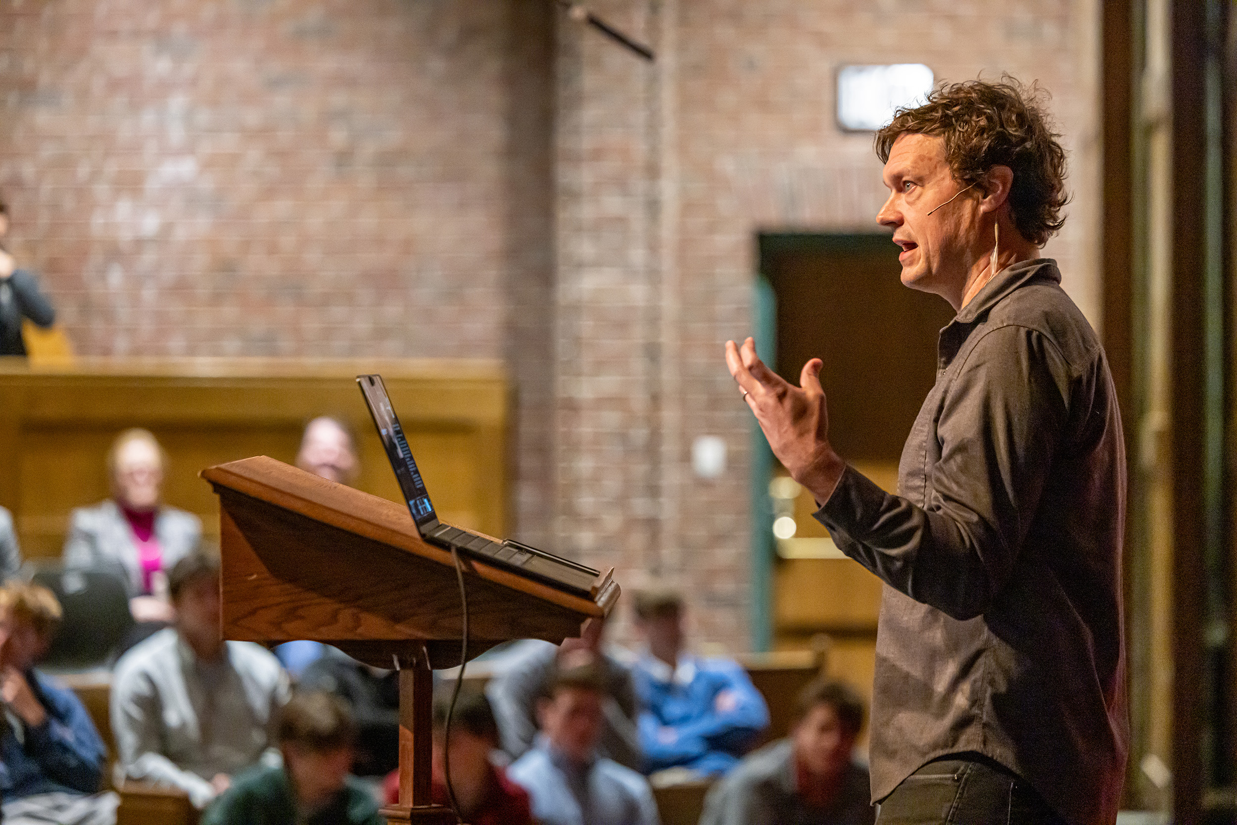 Evan Ratliff on the Past, Present, and Future of Artificial Intelligence